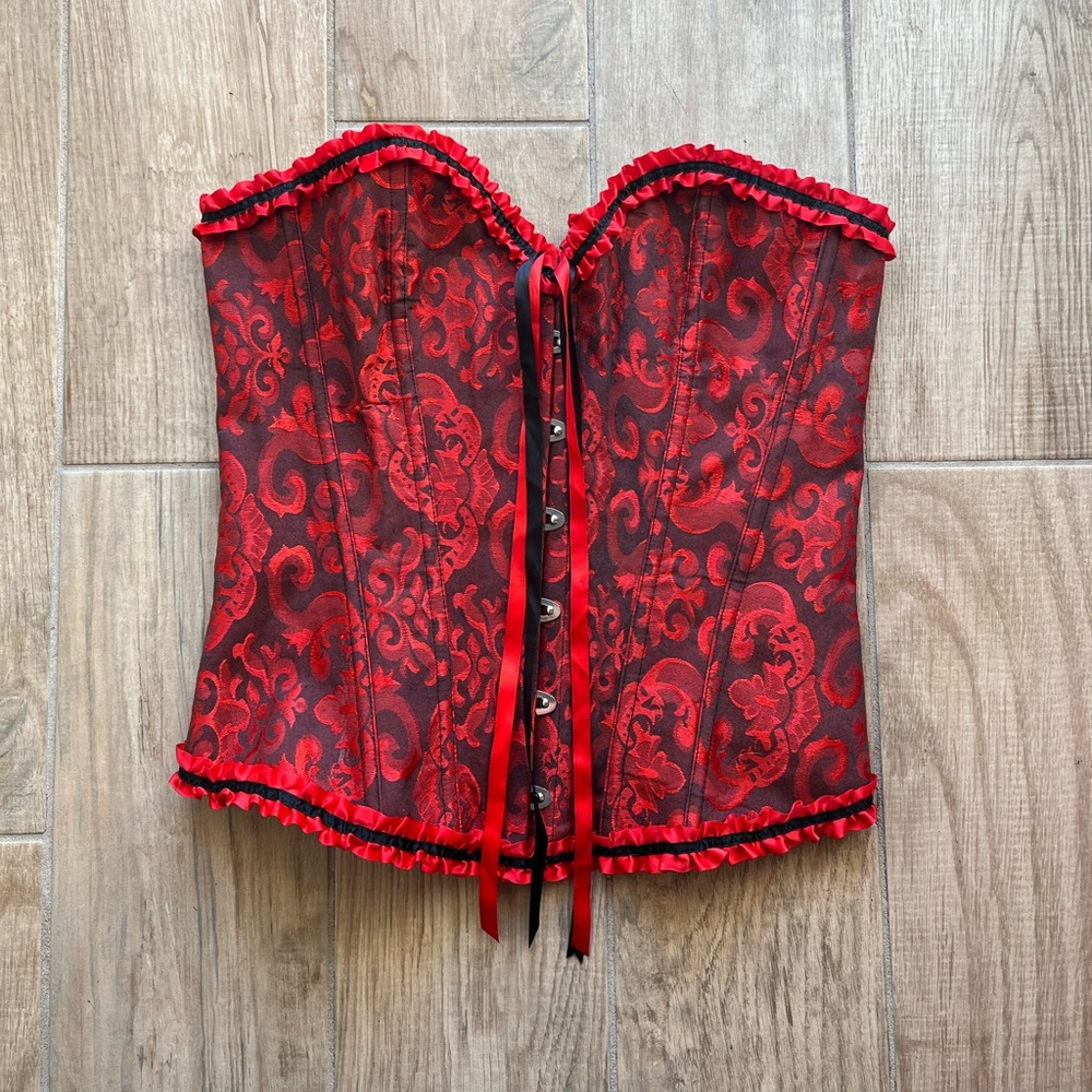BOUTIQUE black & red paisley lace up corset with ruffle hem accent - Picture 1 of 7